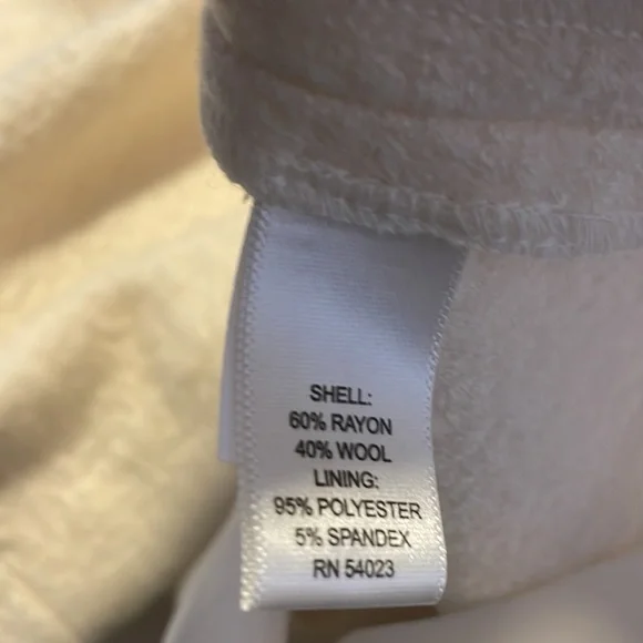 NWT Banana Republic Marilyn Pencil Skirt - Size 6 - Picture 12 of 13